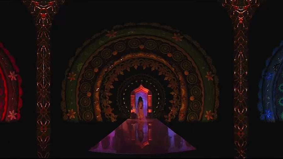 <div class="paragraphs"><p>A screengrab from 'Le Musk'.</p></div>